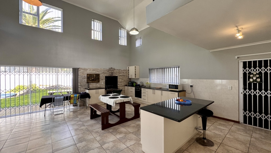 To Let 3 Bedroom Property for Rent in Kommetjie Western Cape